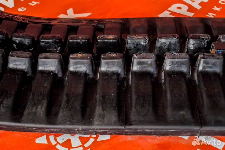 Резиновая гусеница 300x52,5x98 N на ГНБ DitchWitch