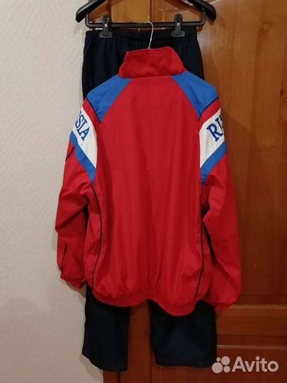 Спортивный костюм