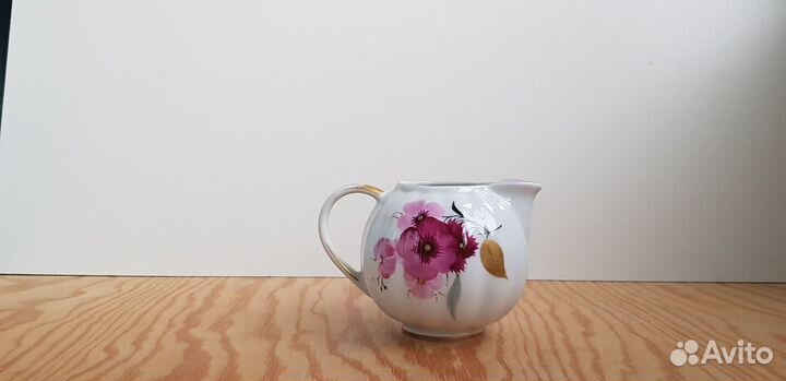 Молочник Розовые цветы лфз фарфор винтаж СССР