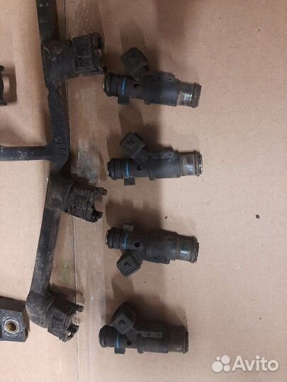 Форсунка инжекторная Peugeot Citroen 1.4