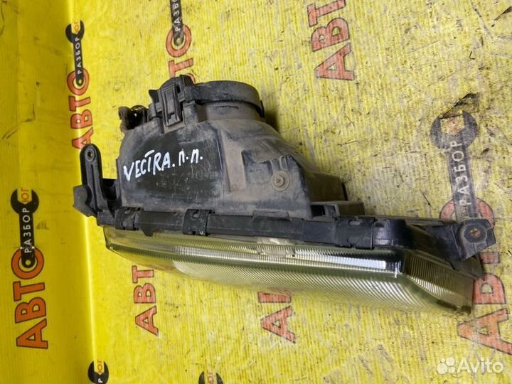 Фара передняя правая Opel Vectra A C20NE 1990
