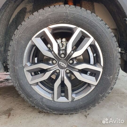 Maxxis Premitra Ice 5 SUV / SP5 215/60 R17 96T