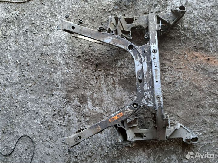 Подрамник передний на BMW E65 Е66