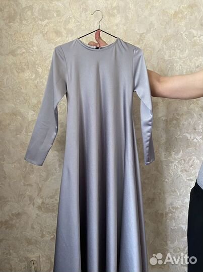 Платье с накидкой