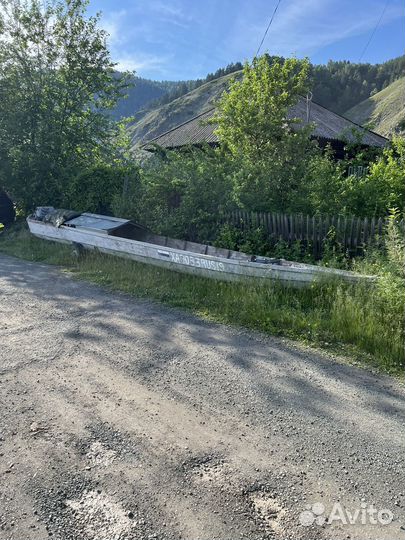 Лодка деревянная