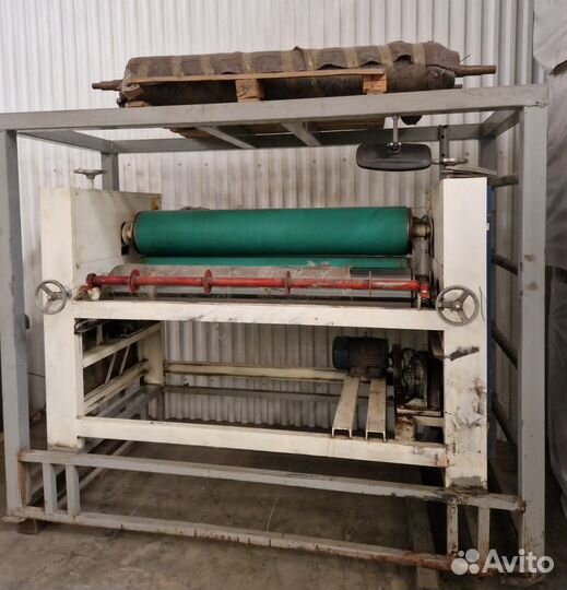 Станок для нанесения клея