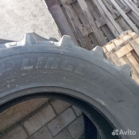 2 сельскохозяйственные шины