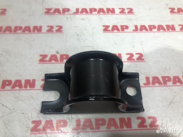 Крепление стабилизатора переднее правое Toyota