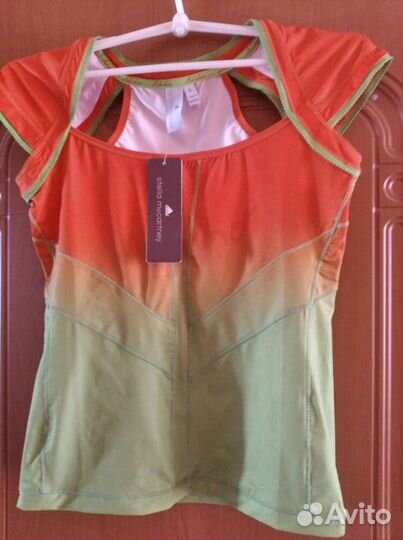 Топ спортивный новый