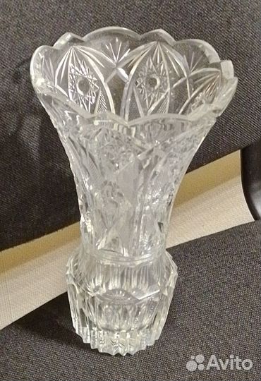 Хрустальная ваза для цветов