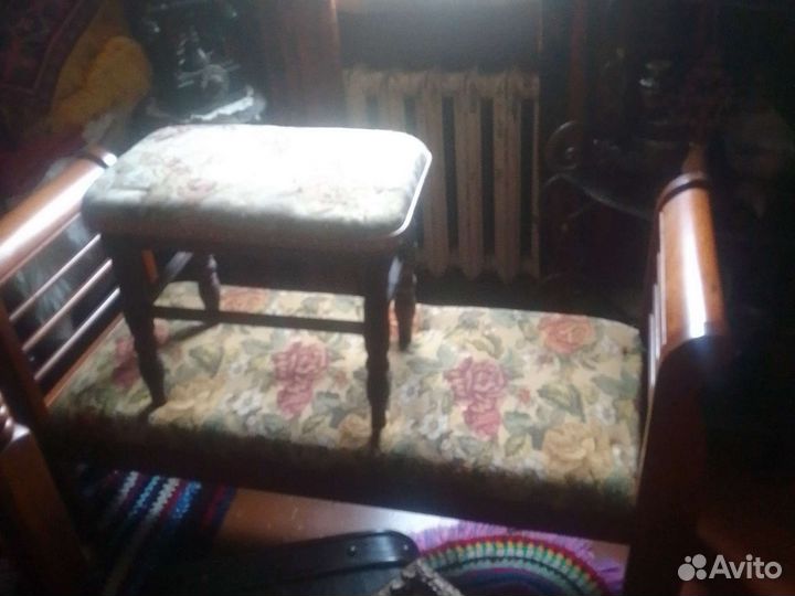 Пуфик и скамья банкетка