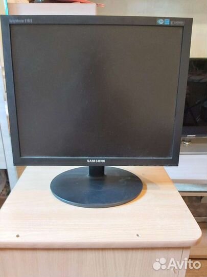 Монитор Samsung 19 дюймов
