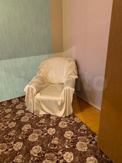 Комната 28 м² в 6-к., 2/4 эт.