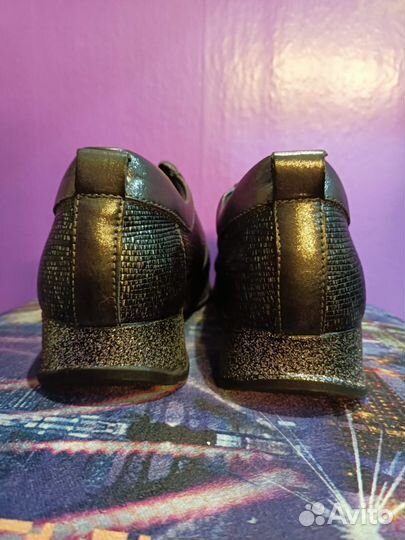 Полуботинки женские 38 размер