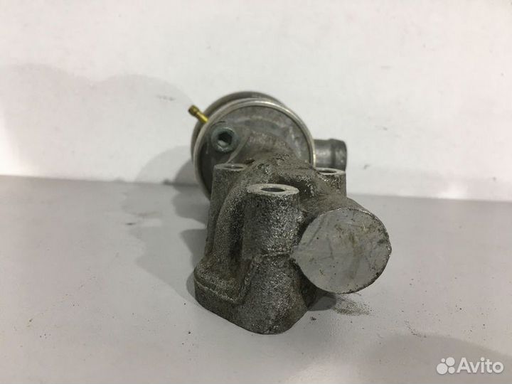 Клапан егр 06B131101C Шкода