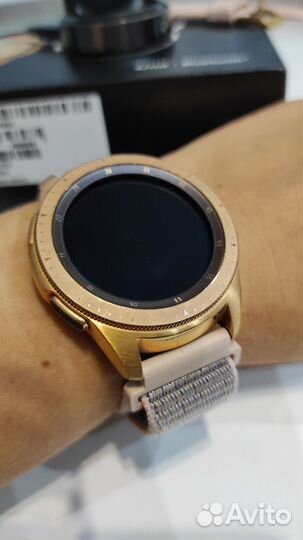 Часы Samsung Galaxy Watch 42mm розовое золото