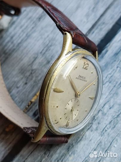 Часы doxa. Швейцария