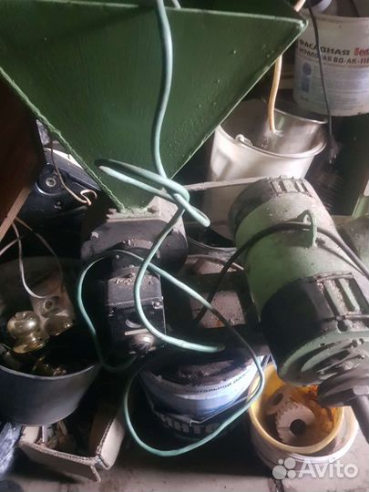 Зернодробилка