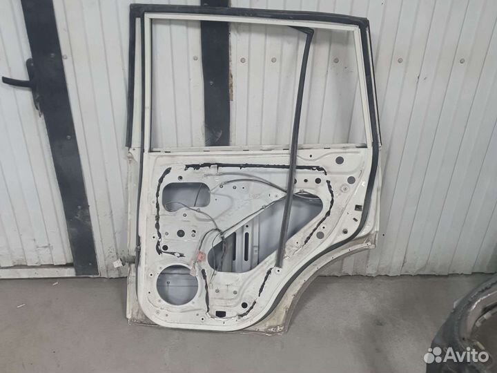 Задняя правая дверь ssangyong kyron