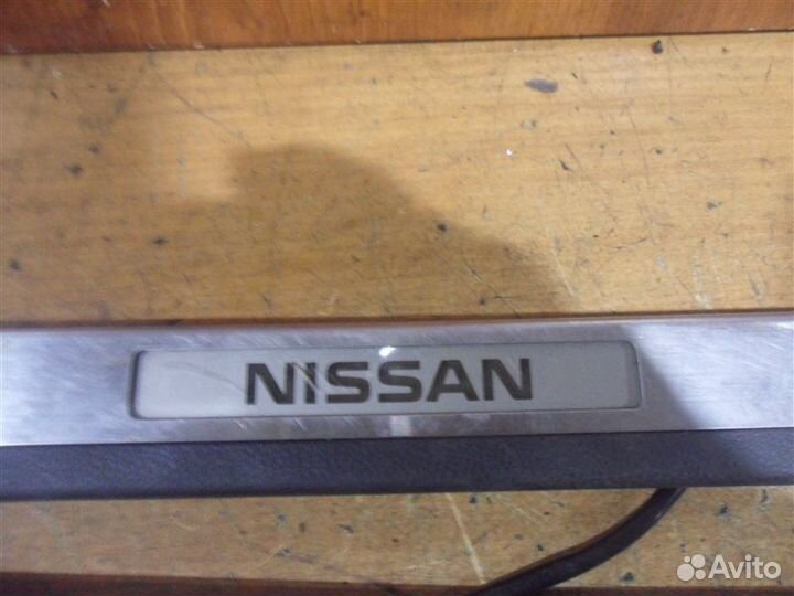 Накладка на порог передняя Nissan Fuga GY50 VQ35DE