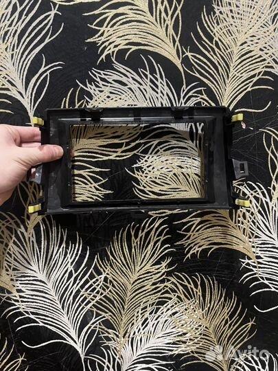 Рамка для магнитолы toyota corolla150