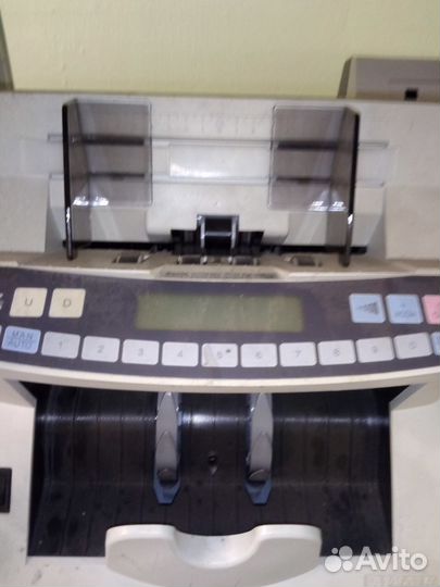 Счетчик банкнот Magner 75