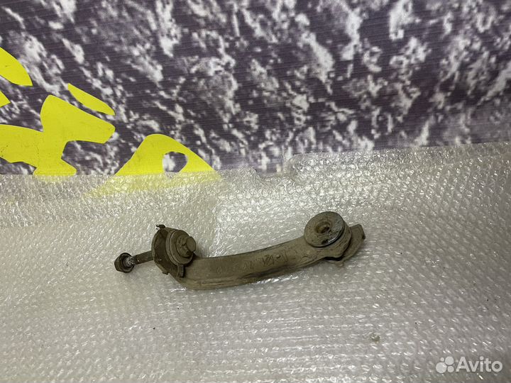 Кронштейн подрамника левый Laguna Лагуна 2