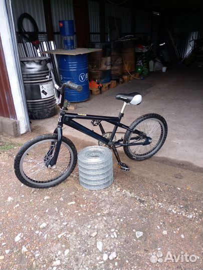 Bmx atom