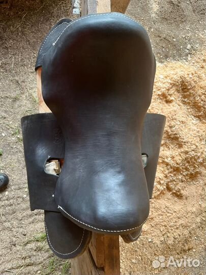 Седло кавалерийское новое