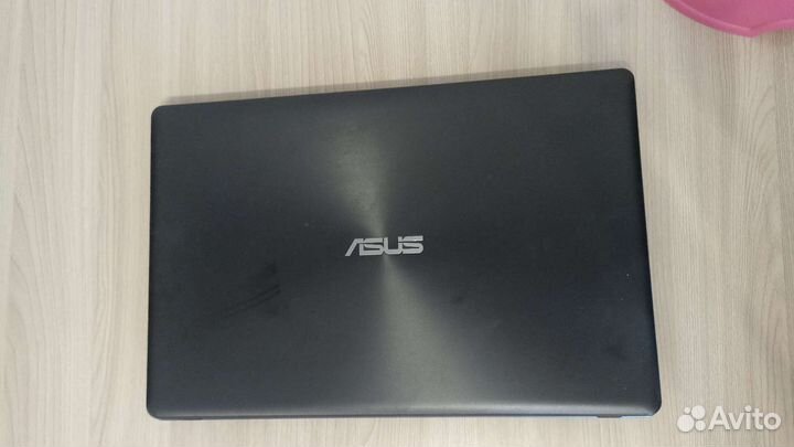 Ноутбук asus x550c