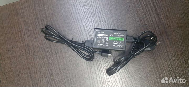 Зарядное устройство PS Vita