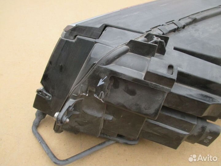 Фара правая Ксенон Volkswagen Tiguan с 2017