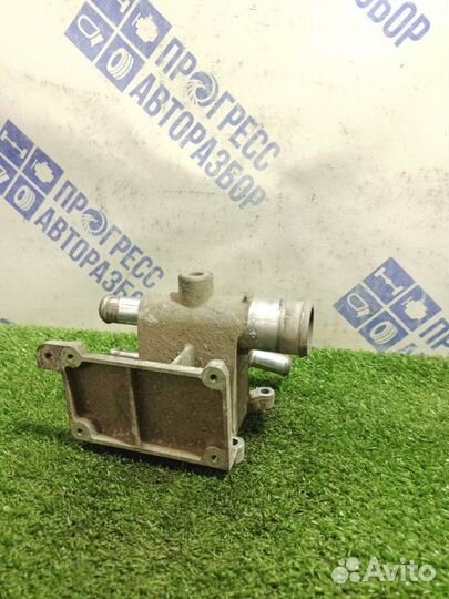 Фланец системы охлаждения Ford Focus 2 хэтчбек 1.8