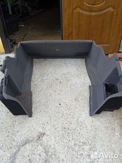 Бмв е39 обшивки багажника