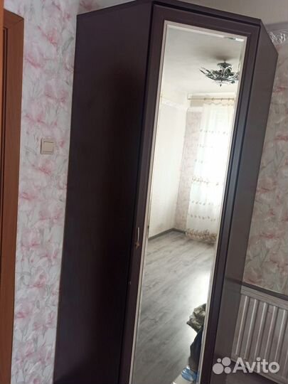 Угловой шкаф