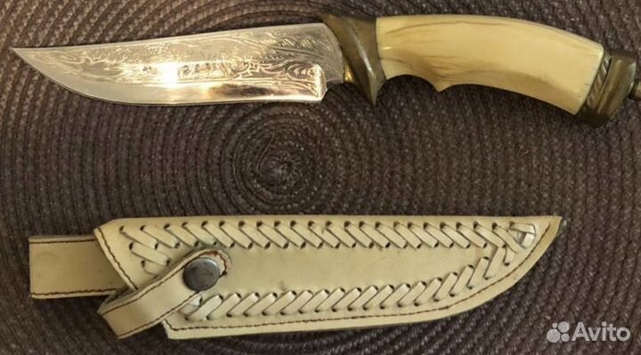 Нож с рукояткой из кости