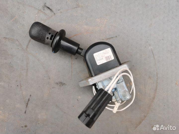 Новый кран стояночного тормоза ЗИЛ, камаз