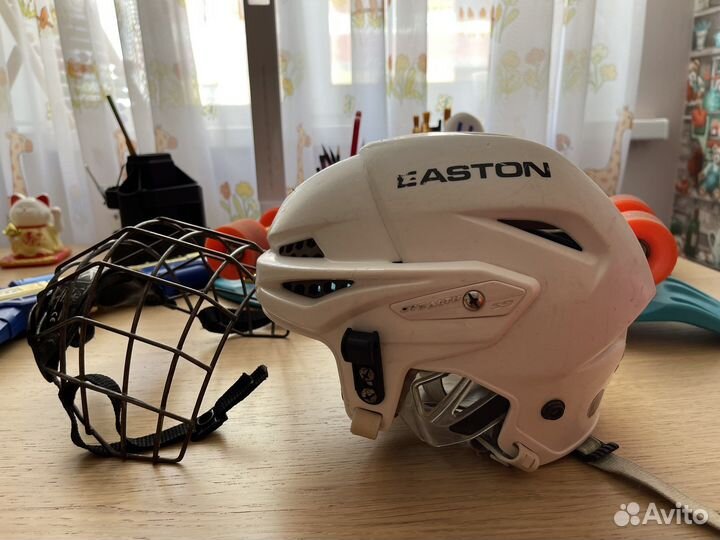 Шлем хоккейный Easton s9