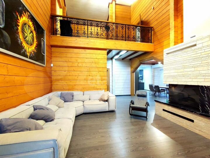 Дом 486 м² на участке 20 сот.