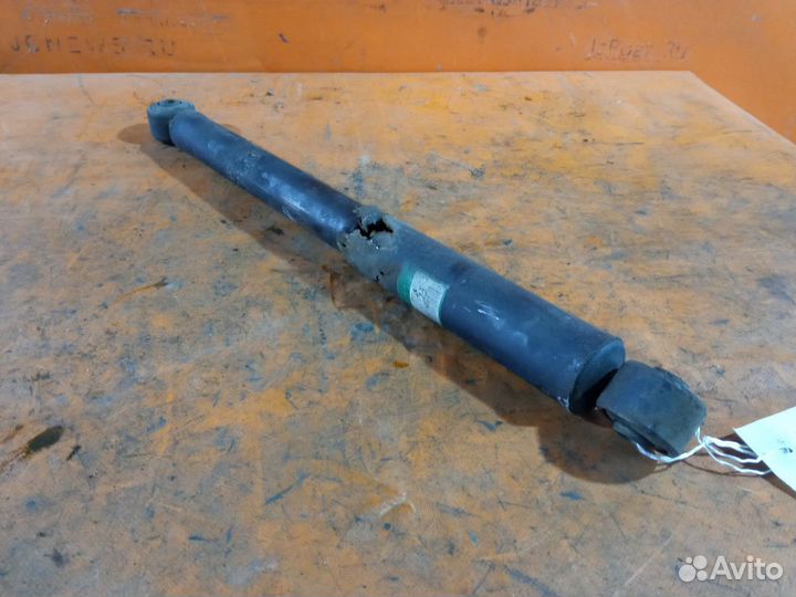 Амортизатор задний Suzuki Escudo TD94W