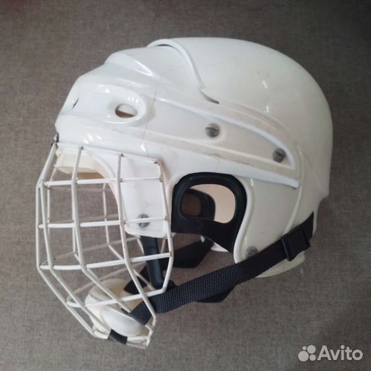 Шлем хоккейный