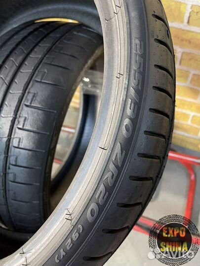 Pirelli P Zero PZ4 255/30 R20