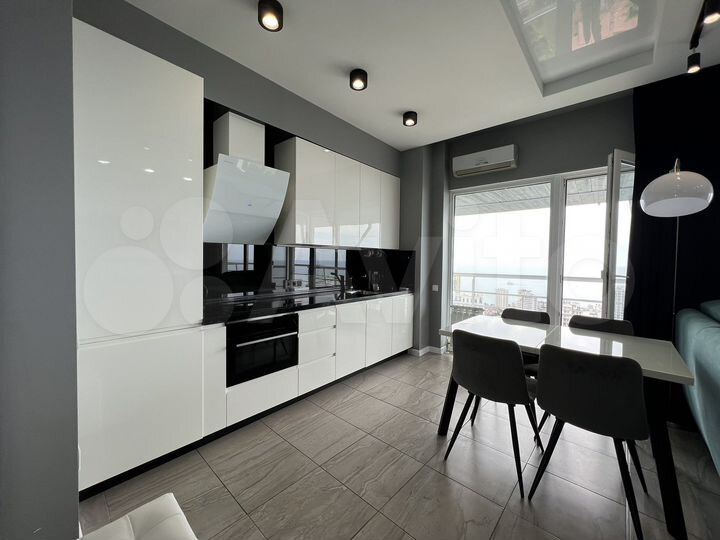 2-к. квартира, 80 м², 18/18 эт.