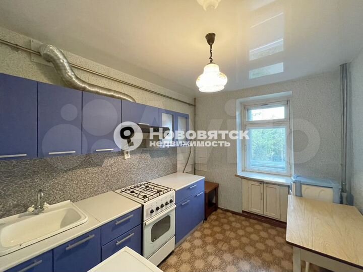 3-к. квартира, 58 м², 2/5 эт.