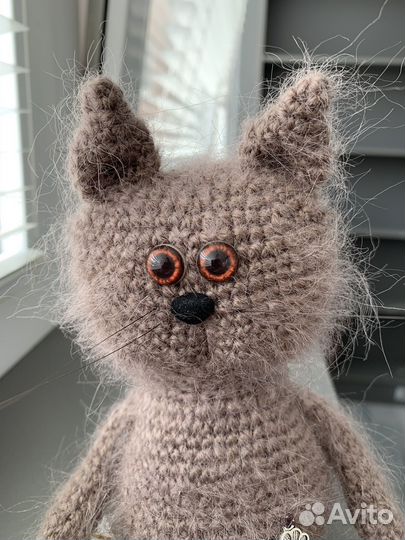 Вязаный кот