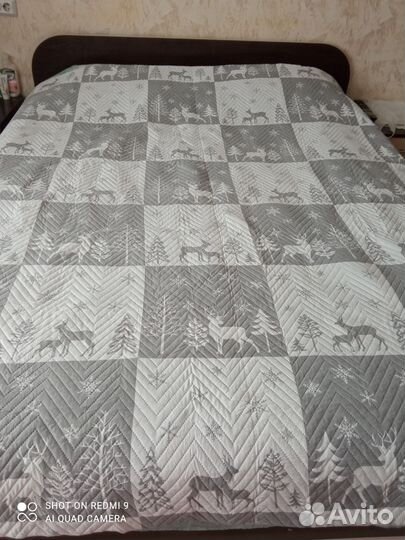 Покрывало на кровать или диван