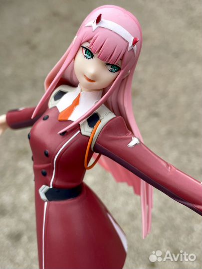 Оригинальная аниме фигурка Zero Two