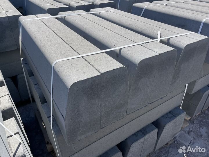 Бордюр дорожный