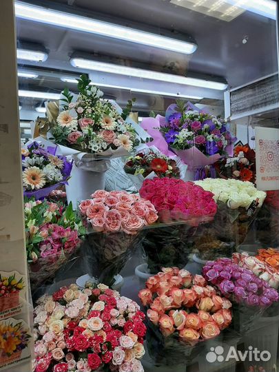 Продавец цветов в ночную смену