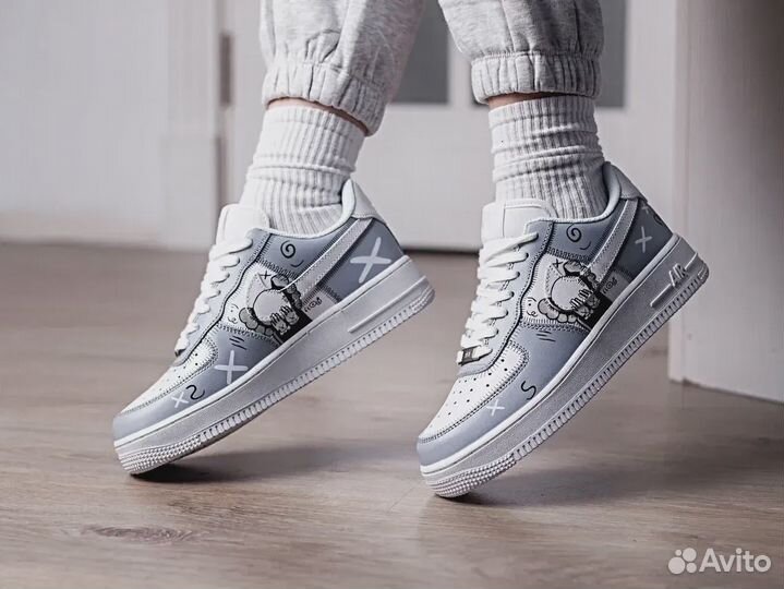 Nike Air Force 1 kaws